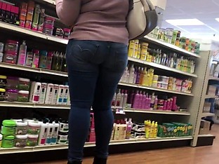 PHAT ASS IN THE HAIR STORE