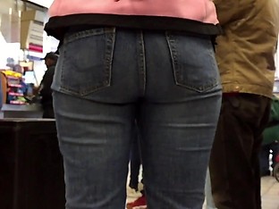 Tall Ebony Ass in Jeans