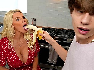 Brittany Andrews gets delivered some juicy cock